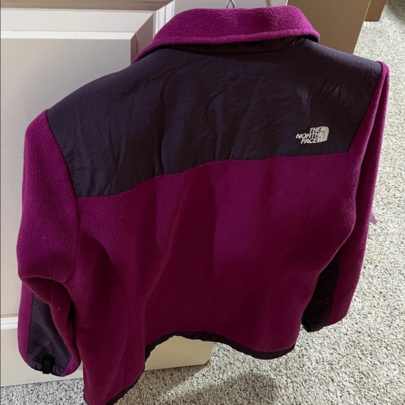 The North Face Women's Magenta and Purple Fleece Jacket med - Picture 12 of 13